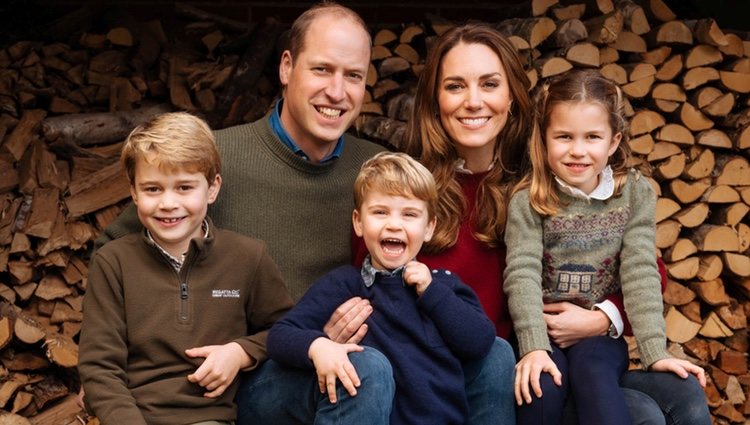 El Príncipe Guillermo y Kate Middleton con sus hijos, el Príncipe Jorge, la Princesa Carlota y el Príncipe Luis