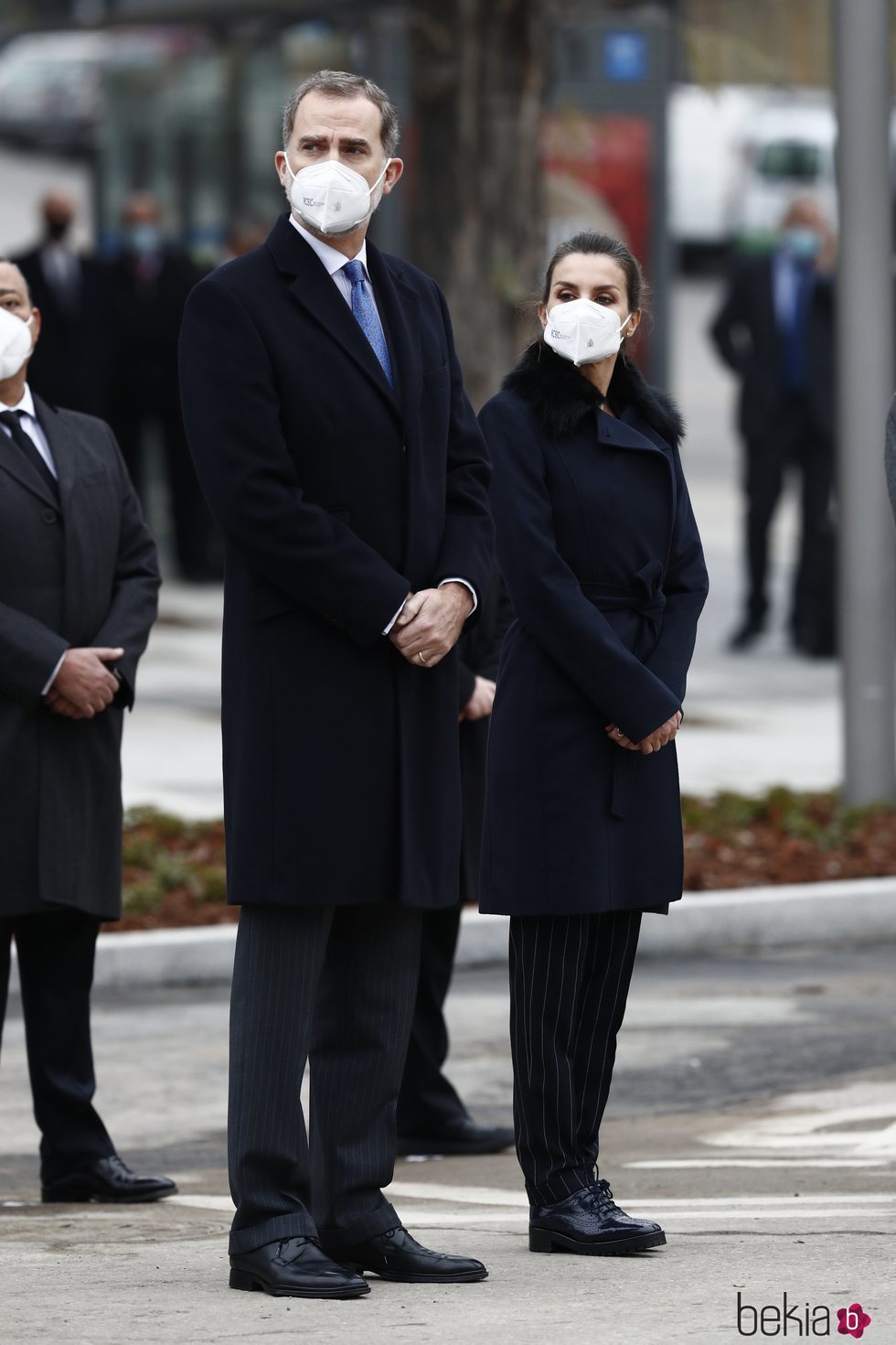 Los Reyes Felipe y Letizia en el acto de inauguración del monumento en memoria a los sanitarios fallecidos durante la pandemia