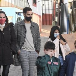 Irene Rosales, Asraf Beno e Isa Pantoja se reúnen en Navidad junto a sus hijos