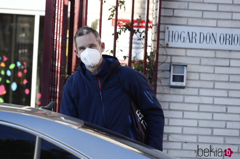 Iñaki Urdangarin llegando a su voluntariado tras pasar la Navidad en Vitoria