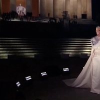 Katy Perry, actuando en la toma de posesión de Joe Biden entre fuegos artificiales