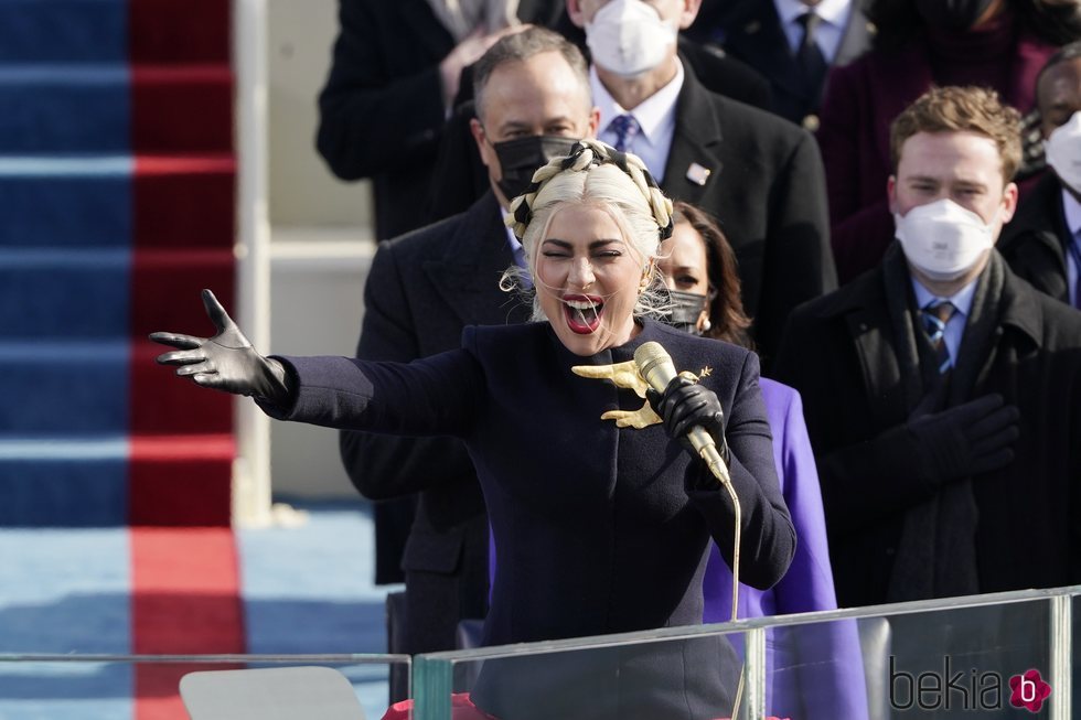 Lady Gaga cantando en la toma de posesión de Joe Biden