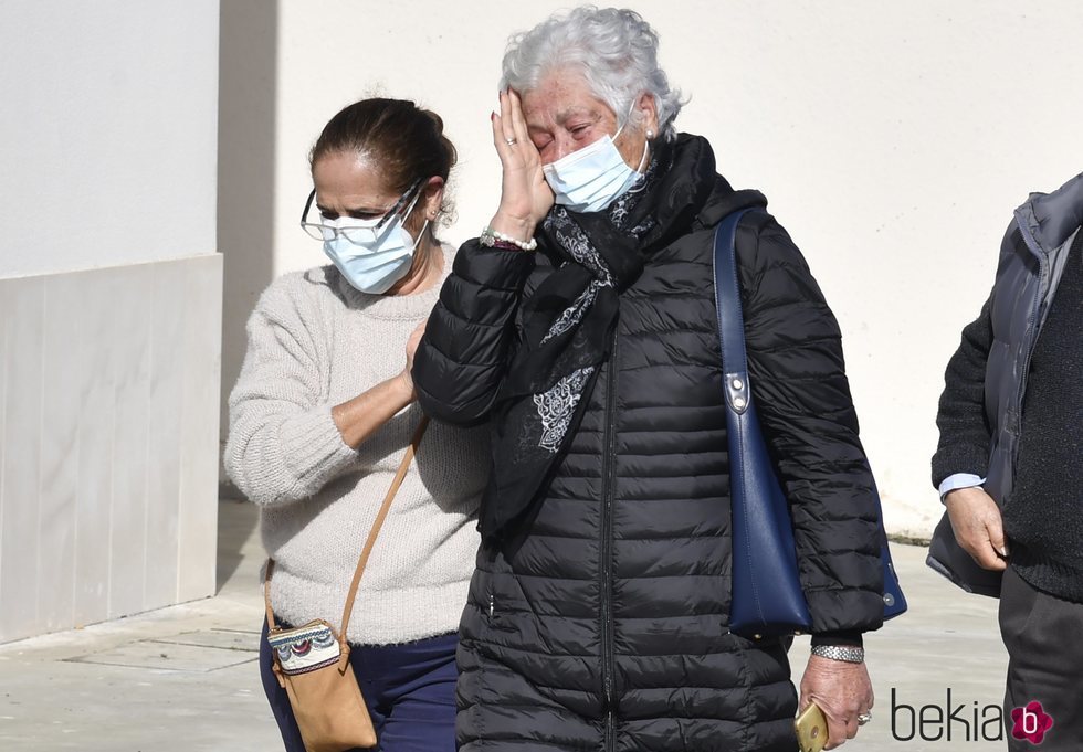 Teresa Rivera llegando al tanatorio de José Rivera 'Riverita'