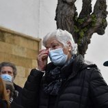 Teresa Rivera llorado en el funeral de José Rivera 'Riverita'