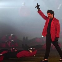 The Weeknd en su actuación durante la Super Bowl 2021