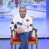 Jorge Javier Vázquez en el trono de 'MyHyV'