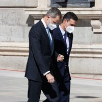 El Rey Felipe y Pedro Sánchez caminando juntos en el acto del 40 aniversario del 23F