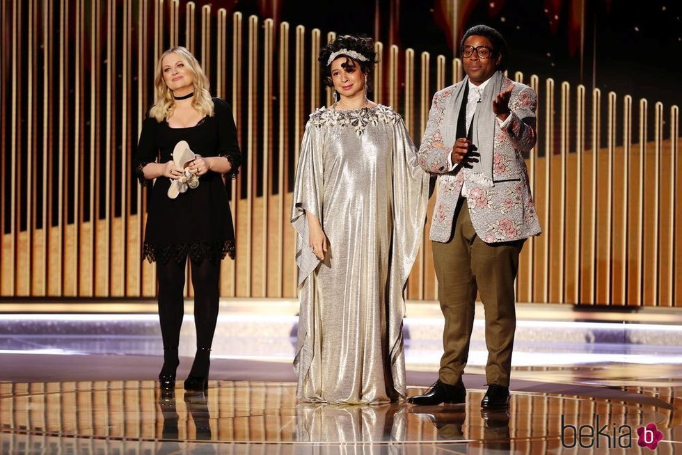 Amy Poehler, Maya Rudolph y Kenan Thompson en los Globos de Oro 2021