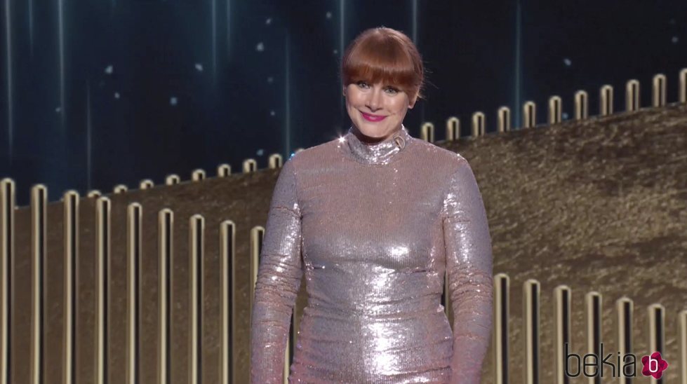 Bryce Dallas Howard en los Globos de Oro 2021