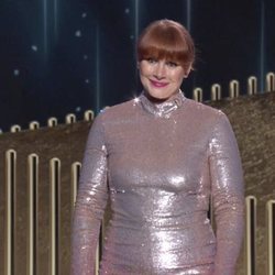 Bryce Dallas Howard en los Globos de Oro 2021