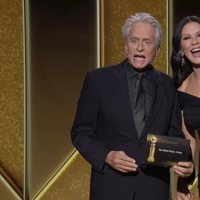 Michael Douglas y Catherine Zeta-Jones en los Globos de Oro 2021