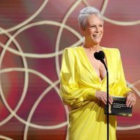 Jamie Lee Curtis en los Globos de Oro 2021