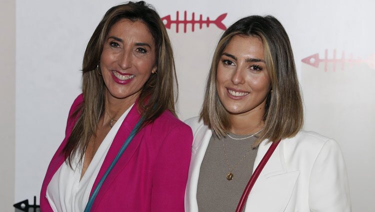 Paz Padilla y Anna Ferrer en la presentación de su colección de bolsos