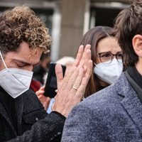 Nuria Fergó, Javián y David Bisbal en la capilla ardiente de Álex Casademunt