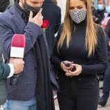 Marta López y Javián en la capilla ardiente de Álex Casademunt