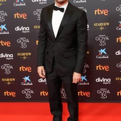 Alejandro Amenábar en la alfombra roja de los Goya 2021