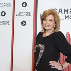 María Teresa Campos presentando 'La Campos móvil'