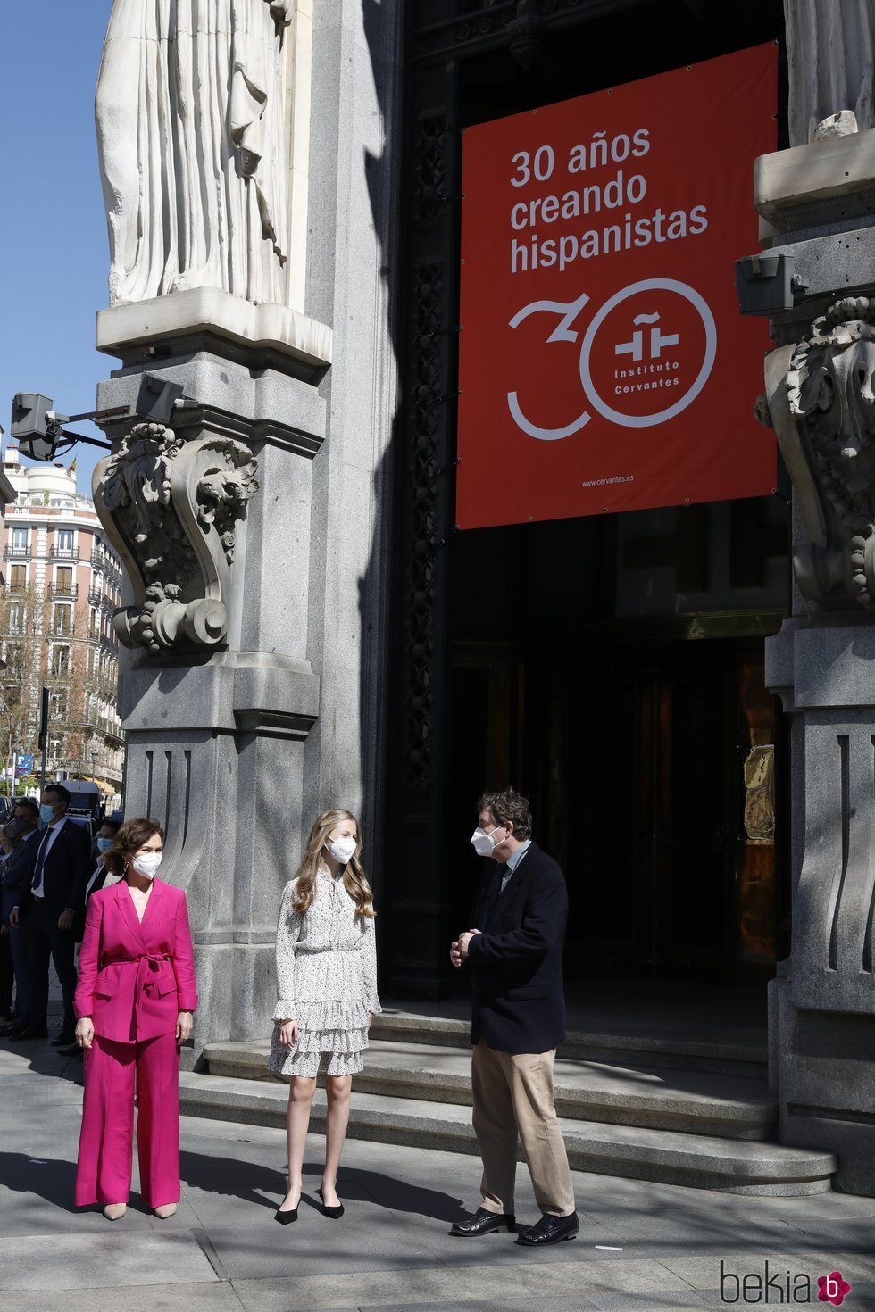 La Princesa Leonor con Carmen Calvo y Luis García Montero en su primer acto oficial en solitario