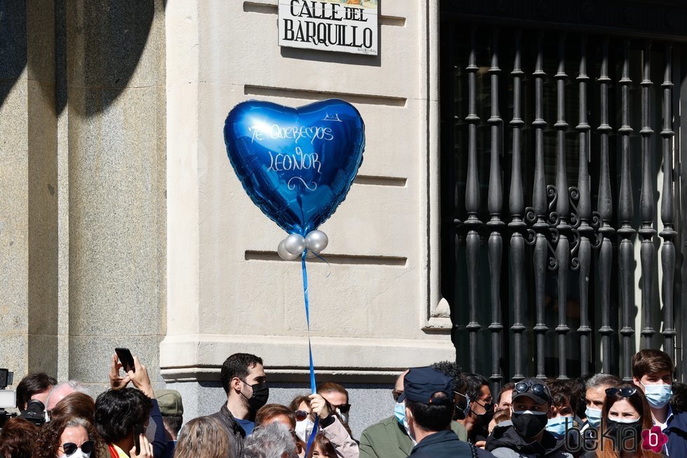 Globo de apoyo a la Princesa Leonor en su primer acto oficial en solitario