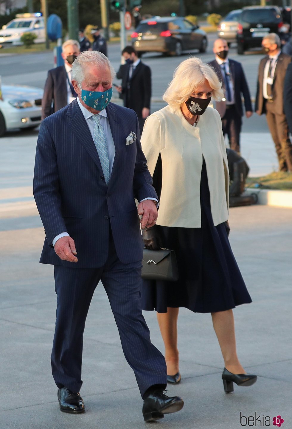 El Príncipe Carlos y Camilla Parker en Atenas para celebrar el bicentenario de la Independencia de Grecia