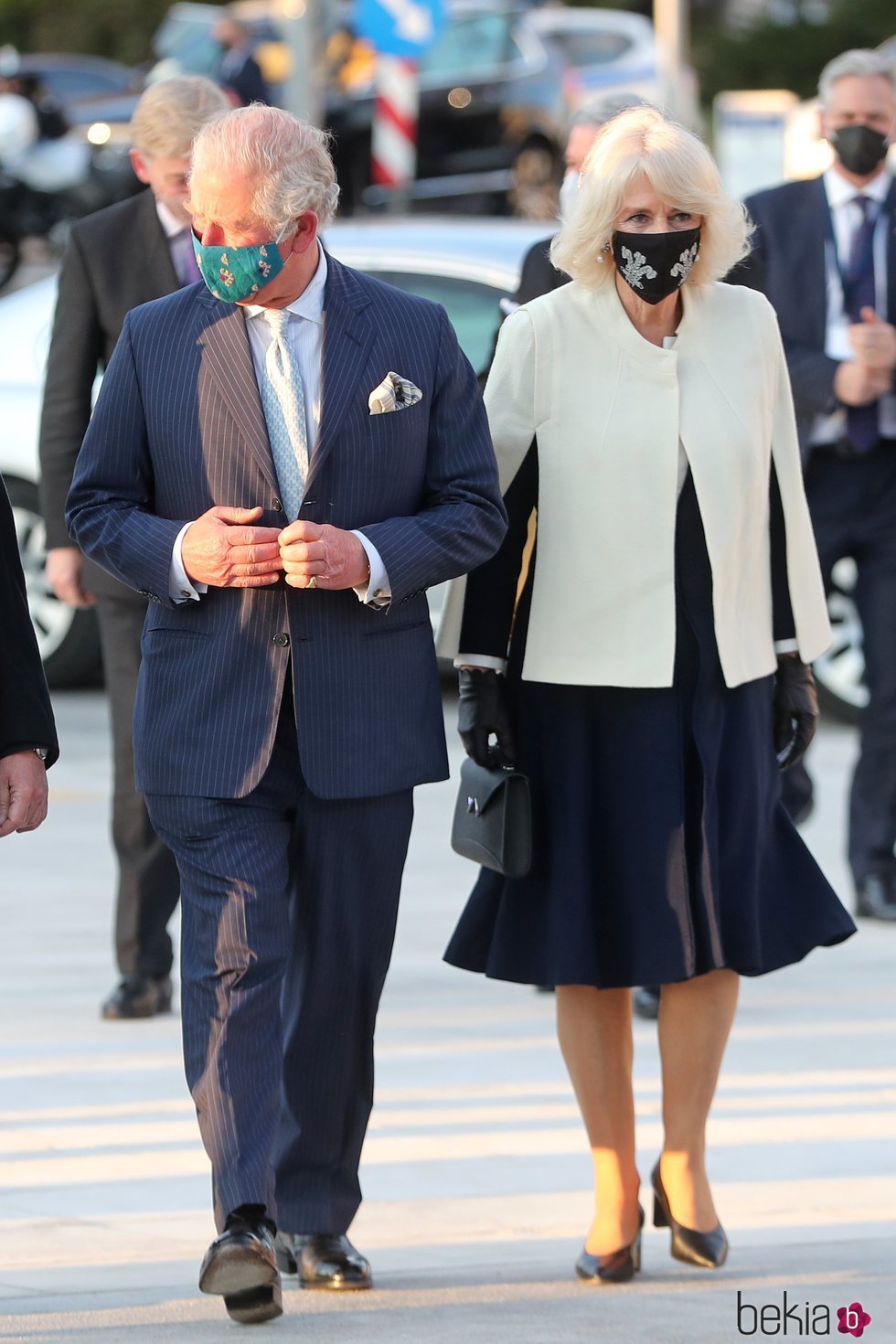 El Príncipe Carlos y Camilla Parker en la Galería Nacional de Arte de Atenas en su visita a Grecia para celebrar el bicentenario de la Independencia de Gre