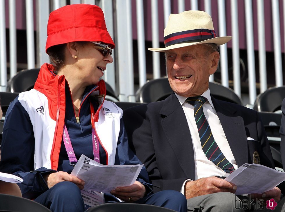 El Duque de Edimburgo y la Princesa Ana en Londres 2012