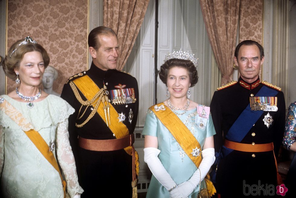 La Reina Isabel y el Duque de Edimburgo con Juan y Josefina Carlota de Luxemburgo en 1976