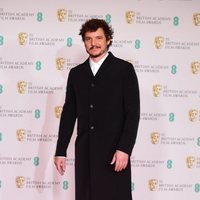 Pedro Pascal en los BAFTA 2021