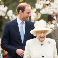 La Reina Isabel, el Duque de Edimburgo y el Príncipe Guillermo en Windsor en 2014