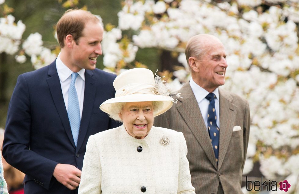 La Reina Isabel, el Duque de Edimburgo y el Príncipe Guillermo en Windsor en 2014