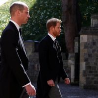 El Príncipe Harry y el Príncipe Guillermo en el funeral del Duque de Edimburgo