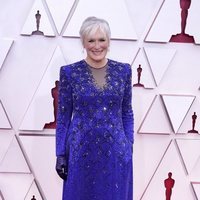 Glenn Close en la alfombra roja de los Premios Oscar 2021