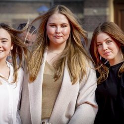 Amalia de Holanda, Alexia de Holanda y Ariane de Holanda en el concierto del Día del Rey 2021