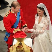 El Príncipe Guillermo y Kate Middleton en un momento de su boda