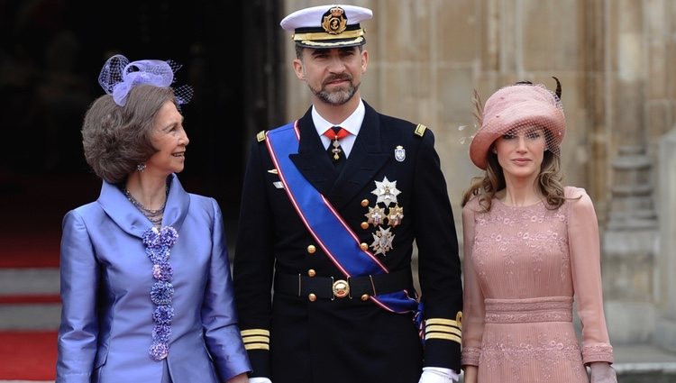 Los Reyes Felipe y Letizia y la Reina Sofía en la boda del Príncipe Guillermo y Kate Middleton