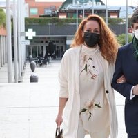 Rocío Carrasco acompañada de su abogado en la entrada de los Juzgados