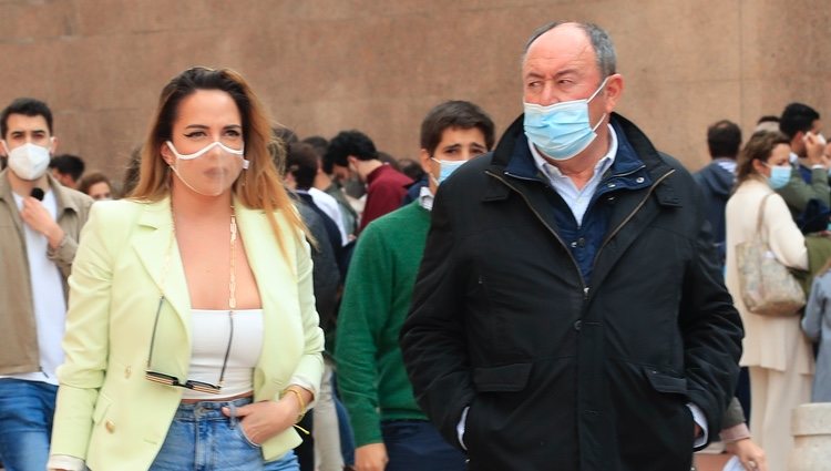 Luis Miguel Rodríguez 'El Chatarrero' y Samira Jalil en la Plaza de las Ventas de Madrid