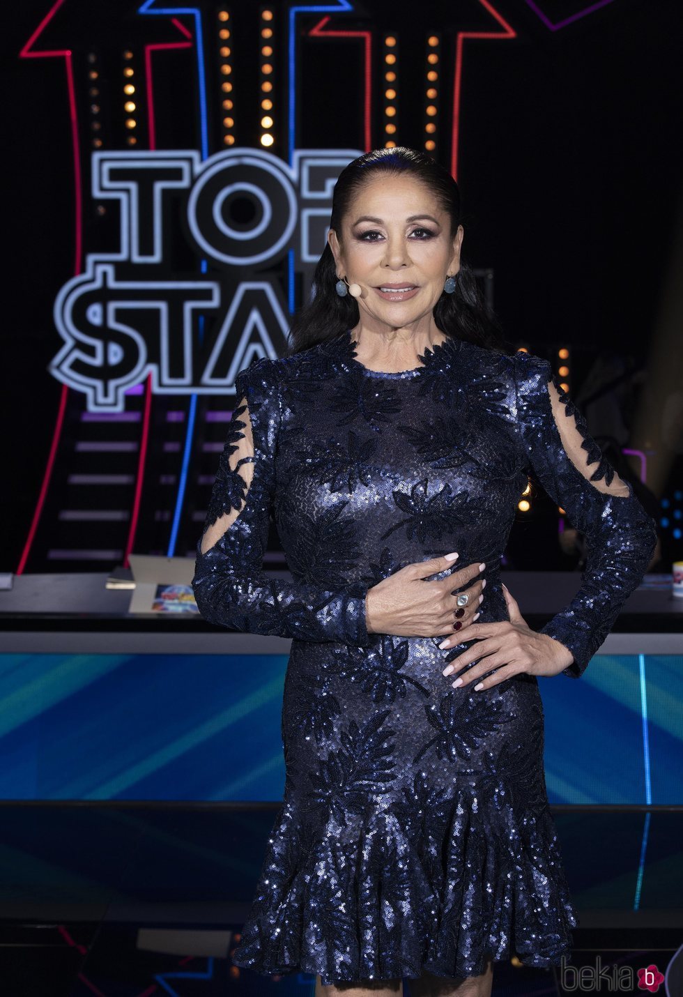 Isabel Pantoja, muy elegante en el primer programa de 'Top Star'