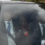 Isabella y Juan Ruiz de Rato llegando a la boda de su hermana Alejandra Ruiz de Rato