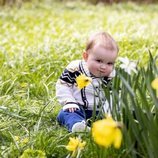 Charles de Luxemburgo en los jardines del Castillo de Fischbach en su primer cumpleaños