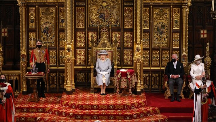 La Reina Isabel, el Príncipe Carlos y Camilla Parker en la Apertura del Parlamento 2021