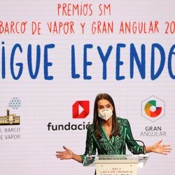 La Reina Letizia dando un discurso en los Premios SM de Literatura Infantil y Juvenil 2021