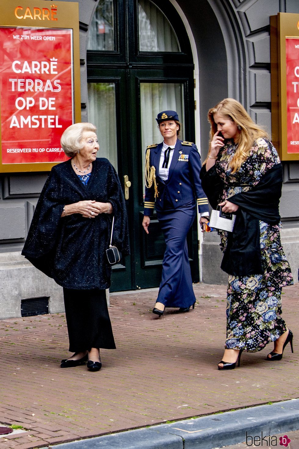 Beatriz de Holanda y Amalia de Holanda en el concierto por el 50 cumpleaños de Máxima de Holanda