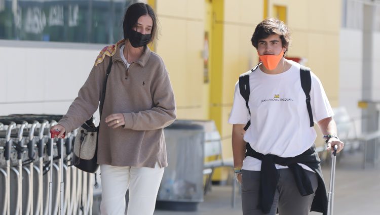 Victoria Federica y Jorge Bárcenas vuelven de su escapada a Ibiza tras el final del Estado de Alarma