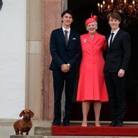 Margarita de Dinamarca con sus nietos Nicolás y Félix de Dinamarca en la Confirmación de Christian de Dinamarca