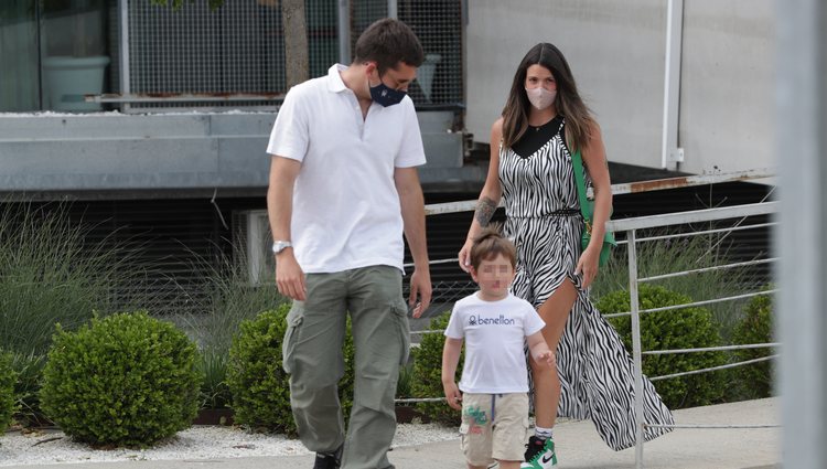 Benji Aparicio, Laura Matamoros y su hijo Matías juntos por Madrid