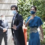 Fernando Fitz-James Stuart y Sofia Palazuelo llegando a la boda de Carlos Fitz-James Stuart y Belén Corsini