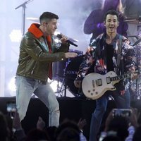 Los Jonas Brothers actuando en los Billboard Music Awards 2021