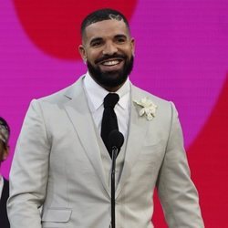 Drake en los Billboard Music Awards 2021