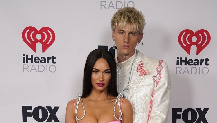 Megan Fox y Machine Gun Kelly en los I Heart Radio Music Awards 2021